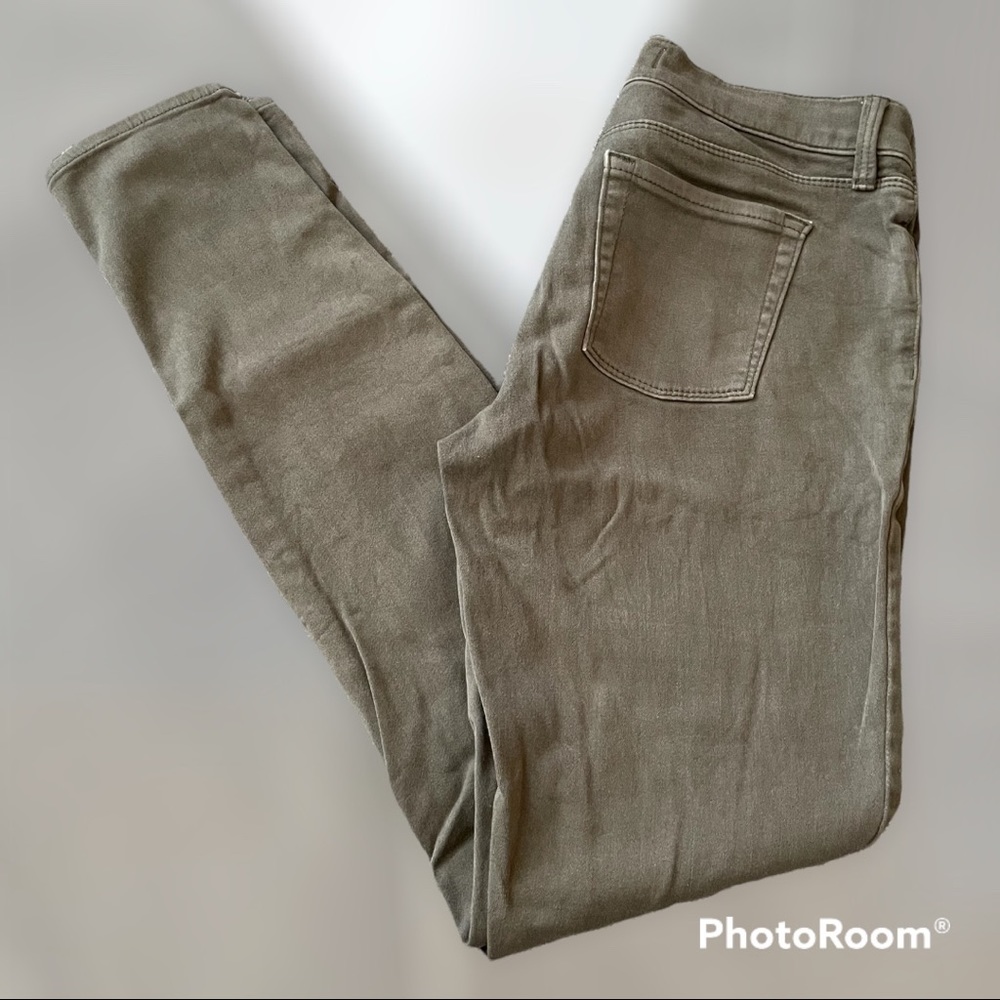 🌷2/$15 Pacsun army green jeggings